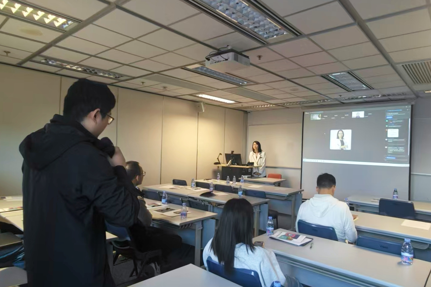 1770963926144513.jpg 1770963926144513.jpg